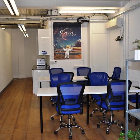 Cosmos Capsule Coworking London Hotel Exterior foto