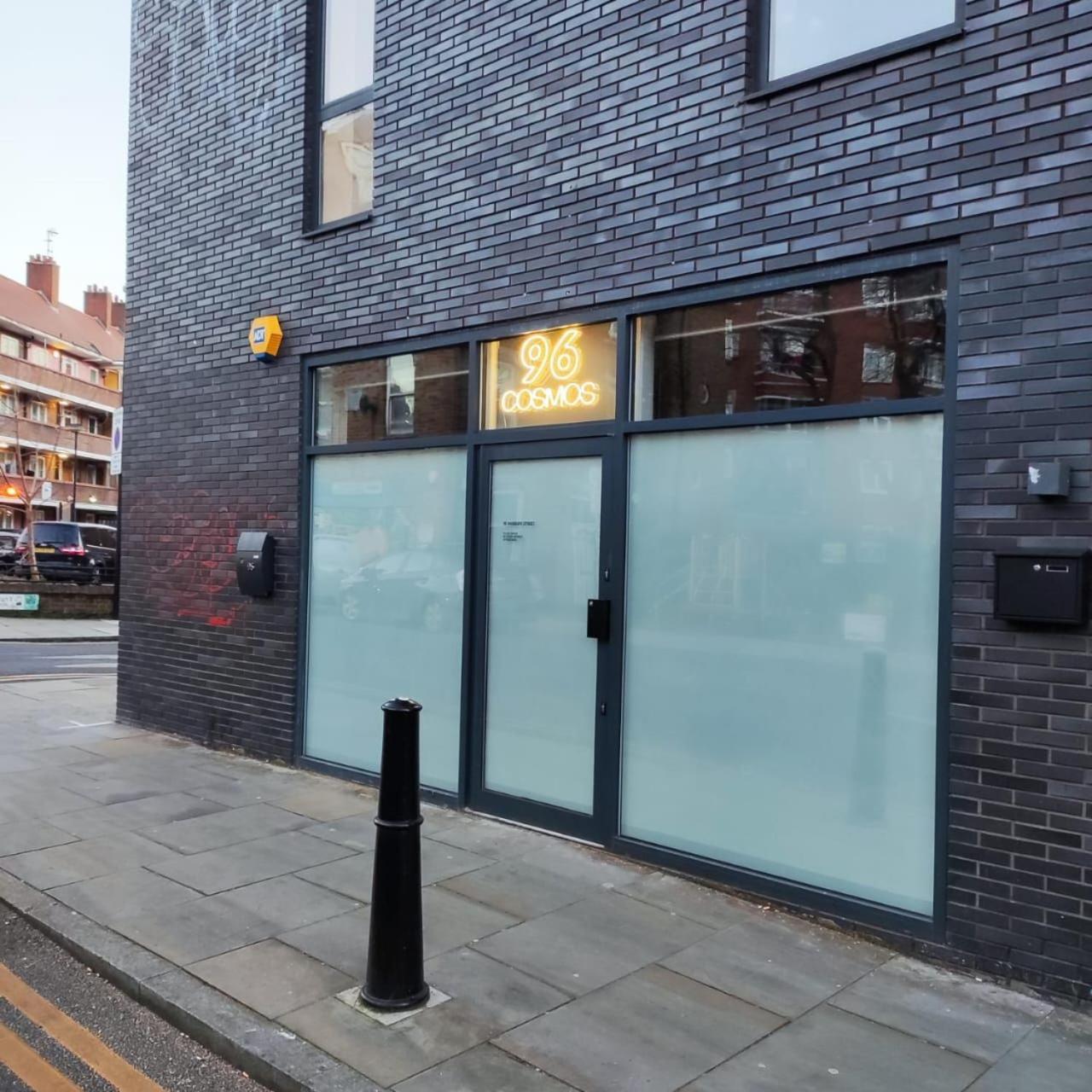 Cosmos Capsule Coworking London Hotel Exterior foto